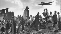 Pada 24 Juni 1948, Uni Soviet mengambil alih kontrol di Berlin setelah memblokade akses di perkotaan. Kota Berlin saat itu dibagi menjadi 4 bagian pengawasan di bawah AS, Inggris, PFoto: dok. CNN