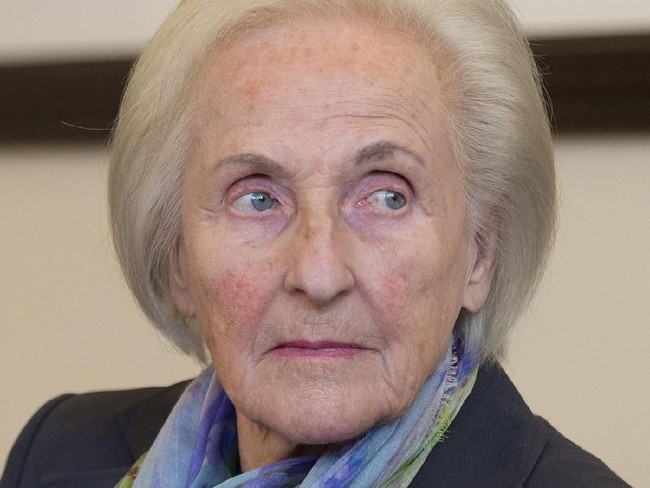 Johanna Quandt merupakan sekretaris bos BMW Herbert Quandt, sebelum ia menjadi istri ketiganya. Sepeninggal suaminya, Johanna mewarisi saham perusahaan mobilnya di Jerman dan memiliki kekayaan senilai Rp 194 triliun. Johanna meninggal dunia di usia 89 tahun pada 2015. Foto: istimewa