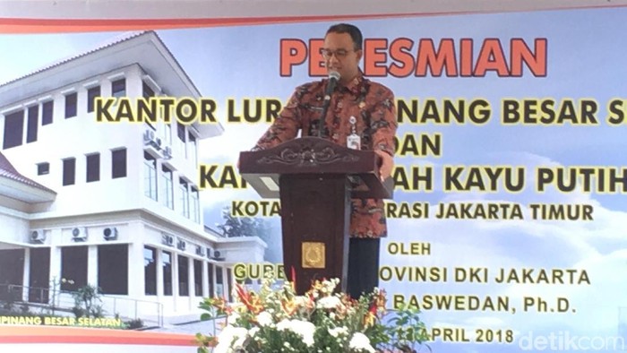 Resmikan Kantor Lurah Cipinang, Anies: Pelayanan Harus Baik