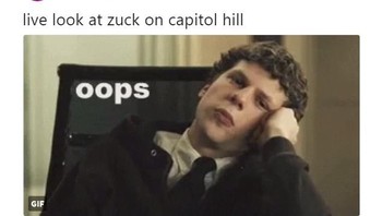 Bagi yang ketinggalan momen menghadapnya Zuck ke DPR Amerika Serikat, ini highlight-nya. (Foto: Twitter)