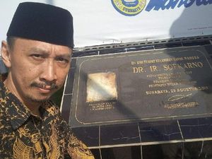 Klaim Tak Rasis, Abu Janda Jelaskan Twit Evolusi yang Singgung Pigai