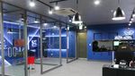 Asyik! Di Kafe Ini Bisa Main Game VR Sambil Ngopi dan Makan Dessert