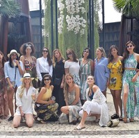 Para finalis Miss Universe 2015 sebelum bertolak ke Pulau Seribu. Mereka berada di Indonesia dalam rangka reunian. Setelah Pulau Seribu, agenda reunian berlanjut di Bali. (Foto: Instagram/Anindya K. Putri)