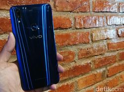 Vivo V9 Berbalut warna Biru yang Menggoda
