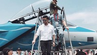 Tunku Ismail baru saja memberi kejutan kepada pengunjung mall di Johor Baru, Malaysia. Dia mentraktir pengunjung satu mall. (tunku_idris/ Instagram)