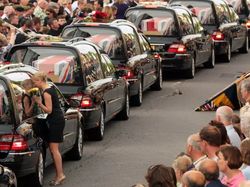 Kumpulan Foto Emosional yang Bikin Hati Terenyuh