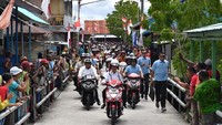 Memang 100 persen komponen motor listrik itu masih berasal dari China. Mungkin hanya bagian ban saja yang diambil dari Indonesia. WIM Motor Zero 8i menggunakan motor listrik 48 volt 1.000 watt. Motor itu menggendong baterai 48 volt 20 Ampere hour. Foto: dok. Biro Pers Setpres