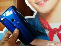 Vivo V9 Berbalut warna Biru yang Menggoda