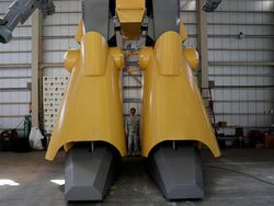 Keren! Pria Ini Bikin Sendiri Robot Raksasa ala Gundam