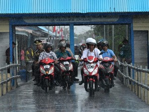 Jokowi Asyik Motoran, Presiden AS Tak Boleh Nyetir Sendiri