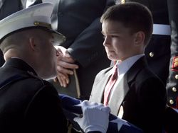 Kumpulan Foto Emosional yang Bikin Hati Terenyuh