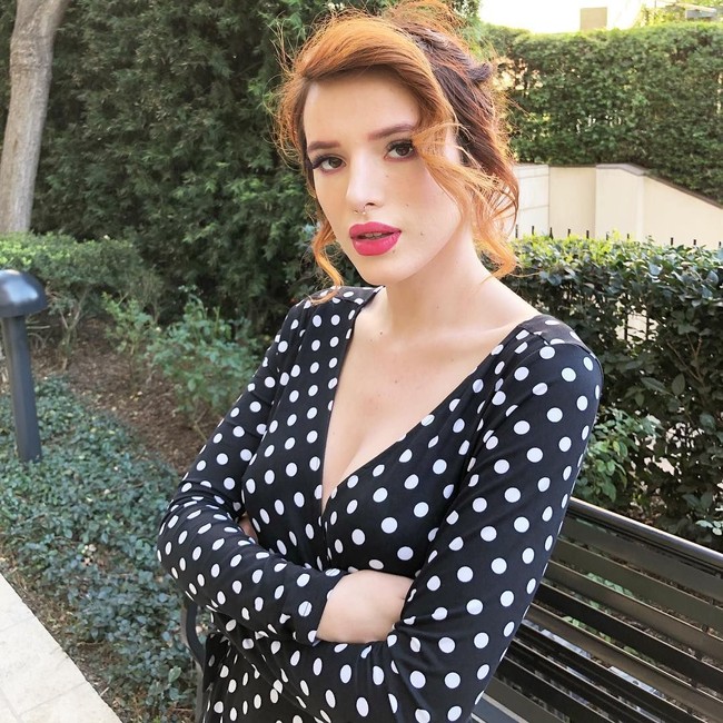 Bella melanjutkan bila Instagram adalah pekerjaan sungguhan untuknya. Ia mulai menjadikan Instagram sebagai bisnisnya di usia 18 tahun hingga sekarang. Foto: Instagram