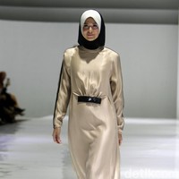 Fashion show busana muslim terbaru L.tru yang mengangkat tema Lets Talk di Ballroom Fairmont Hotel Jakarta. Rabu [12/4/2018]. [Foto: Mohammad Abduh/Wolipop].