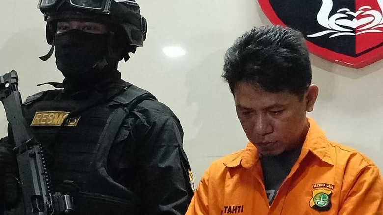Driver Taksi Online yang Lindas Polisi Sedih Ingat Keluarga Driver Taksi Online yang Lindas Polisi Sedih Ingat Keluarga