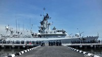 KRI Bung Tomo dan John Lie memiliki dimensi panjang 95m x lebar 12.8 x draft 3,6 m dengan bobot 2.000 ton.