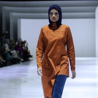Fashion show busana muslim terbaru L.tru yang mengangkat tema Lets Talk di Ballroom Fairmont Hotel Jakarta. Rabu [12/4/2018]. [Foto: Mohammad Abduh/Wolipop].