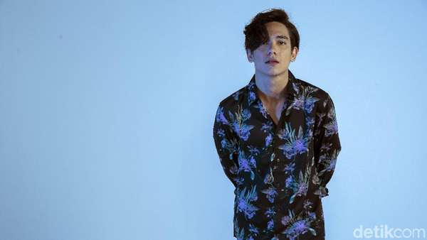 Adipati Dolken Summer Mode On! Adipati Dolken Summer Mode On!
