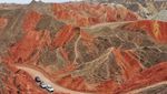 Foto: Bukit Pelangi Nan Ajaib di China