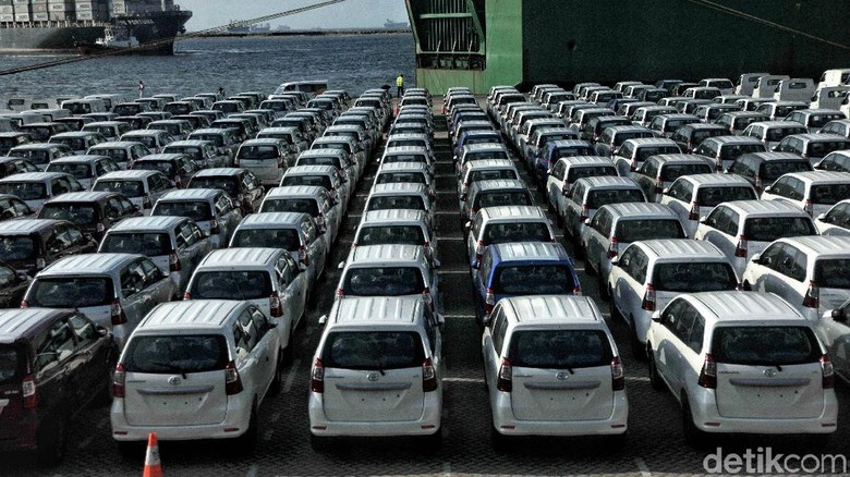 Pengiriman mobil ke luar negeri. Foto: Pradita Utama Pengiriman mobil ke luar negeri. Foto: Pradita Utama