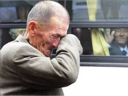 Kumpulan Foto Emosional yang Bikin Hati Terenyuh