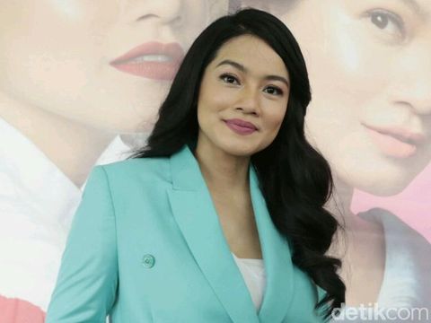 7 Karier Artis Sebelum Sukses, Gaji Pertamanya Rendah Betul
