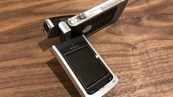 Nokia N90 yang mirip handycam. Foto: Telegraph