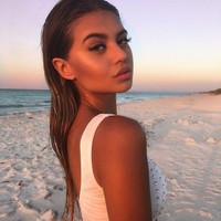 Sofia adalah seorang model. Namun namanya memang tidak seterkenal Gigi Hadid atau Kendall Jenner. Namun di media sosial, ia sangat populer. (Foto: dok. Instagram)