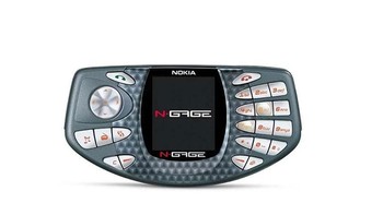 Nokia N Gage diperkenalkan pada tahun 2003 dan ditujukan sebagai ponsel gaming. Foto: Telegraph