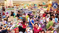 Alhasil, para pengunjung pun heboh dan bersorak gembira, dengan sebagian meneriakkan Hidup TMJ. (Foto: Dok. Facebook via Asia One)