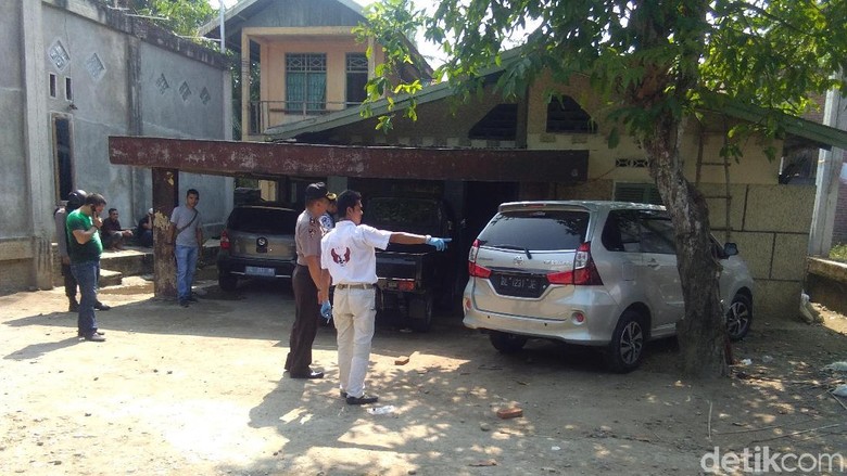 Rumah Warga di Aceh Utara Diberondong Peluru Rumah Warga di Aceh Utara Diberondong Peluru