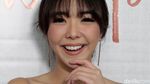 Saat Gisel Pamer Bahu Seksinya