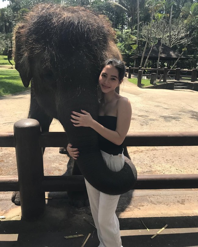 Masih muda dan memiliki kecantikan yang luar biasa, tentu saja membuat dirinya diidolakan banyak pria. Foto: Instagram/kelsea_dressler