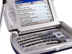 Deretan Ponsel Teraneh Bikin Mata Terbelalak