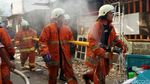 Foto-foto Kebakaran di Pemukiman Belakang Polsek Kemayoran