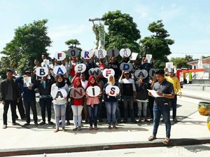 Sekelompok Anak Muda di Situbondo Beraksi Capreskan Anies Baswedan