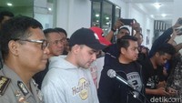 Riza Shahab mengaku menyesal dan sempat menangis kala dirilis perkaranya terkait narkoba. Foto: Febriyantino Nur Pratama