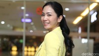 Bunga Zainal kini mempunyai 2 anak, ia tetap terlihat seperti gadis remaja ya? Pool/Ismail/detikFoto.