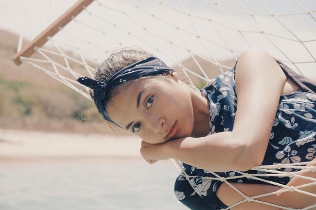 Meski tanpa makeup, tetap kece badai!  Foto: Instagram