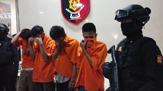 Pimpinan pelaku curanmor ditembak polisi