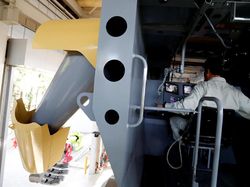 Keren! Pria Ini Bikin Sendiri Robot Raksasa ala Gundam