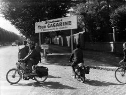 Momen Langka Manusia Pertama Luar Angkasa