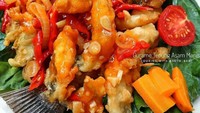 Dengan irisan cabai dan baluran saus asam manis, gurame asam manis milik @seto_beri terlihat sangat cantik ya? Foto: Instagram