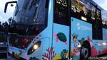 Lucu, Badan Busway Ini Bergambar Ekosistem Laut