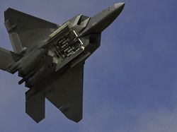 Aksi Pesawat Siluman Rp 1,9 Triliun di Angkasa