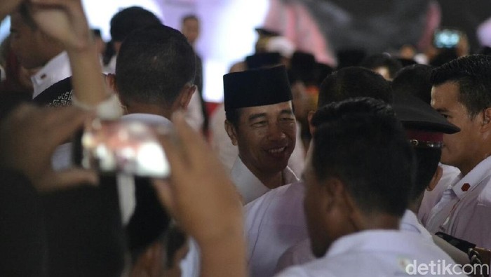 Jokowi Minta Penyuluh Agama Beri Optimisme Soal Indonesia 2030