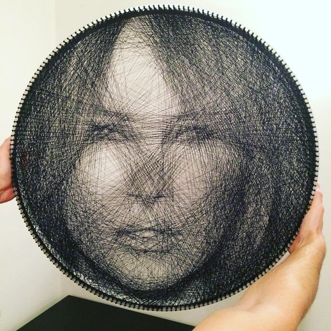 Saso Krajnc juga menciptakan potret wajah istri Donald Trump, Melania Trump, yang kebetulan juga berasal dari Slovenia. (Foto: Instagram/cvernart)