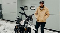 Mendengar hal itu, produsen motor asal Italia, Ducati, pun turut berpartisipasi dengan menyumbangkan Scrambler Desert Sled yang akan dikendarai Henry. Foto: Istimewa