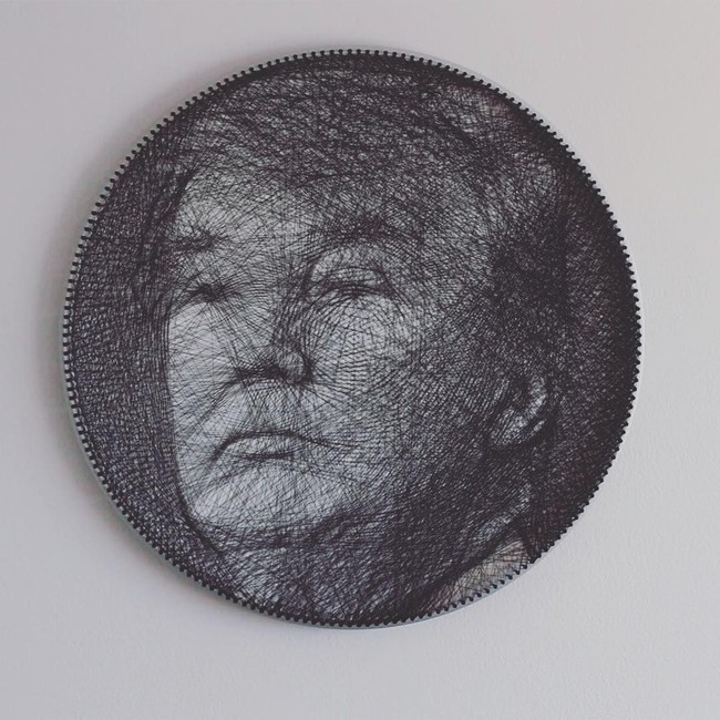 Wajah Presiden Amerika Serikat Donald Trump di kanvas buatan pria berdarah Slovenia ini. Dikutip dari Oddity Central, Saso sempat bekerja sebagai desainer grafis dan web developer sebelum akhirnya fokus menjadi seniman. (Foto: Instagram/cvernart)