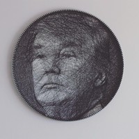 Wajah Presiden Amerika Serikat Donald Trump di kanvas buatan pria berdarah Slovenia ini. Dikutip dari Oddity Central, Saso sempat bekerja sebagai desainer grafis dan web developer sebelum akhirnya fokus menjadi seniman. (Foto: Instagram/cvernart)