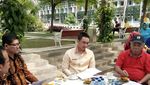 Begini Gaya Makan Zumi Zola Saat Menjabat Sebagai Gubernur Jambi!